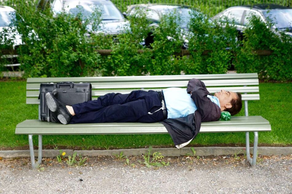 park bench, business man, sleep-771653.jpg